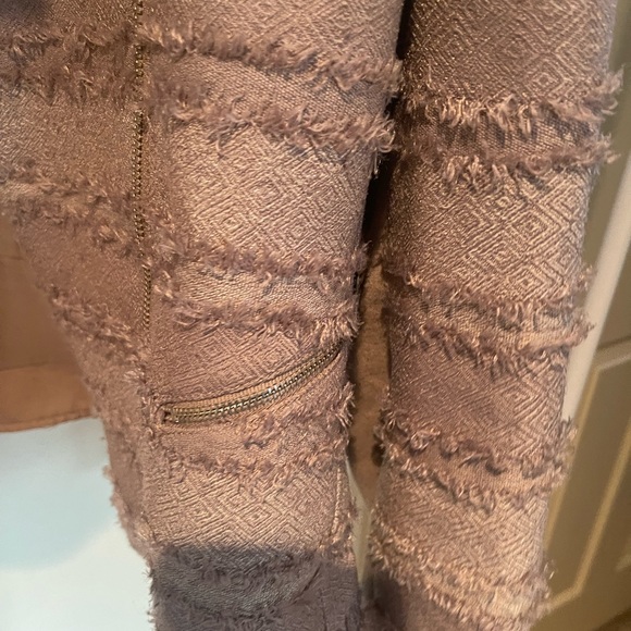 BCBG Max Azria Blazer - Picture 4 of 7